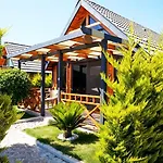 אתר נופש Kas Konak Bungalows